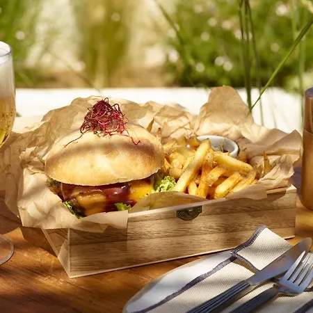 White Pebble ホテル