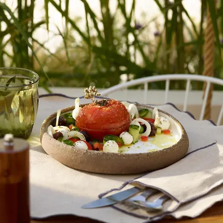 ホテル White Pebble ポロニア