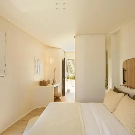 White Pebble Hotel Pollonia