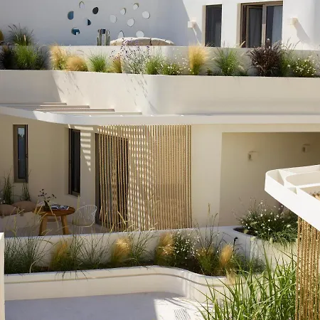 Hotel White Pebble