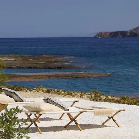 White Pebble Отель