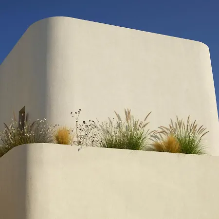 White Pebble Otel 5*