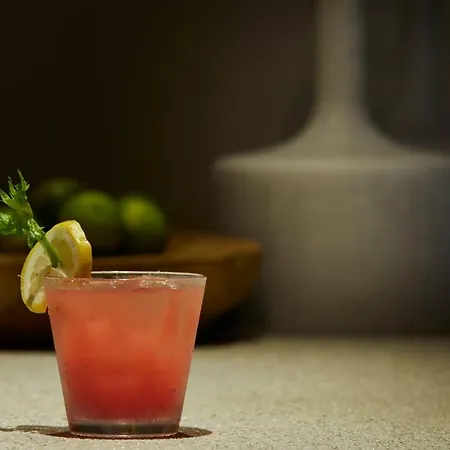 White Pebble Отель Поллония