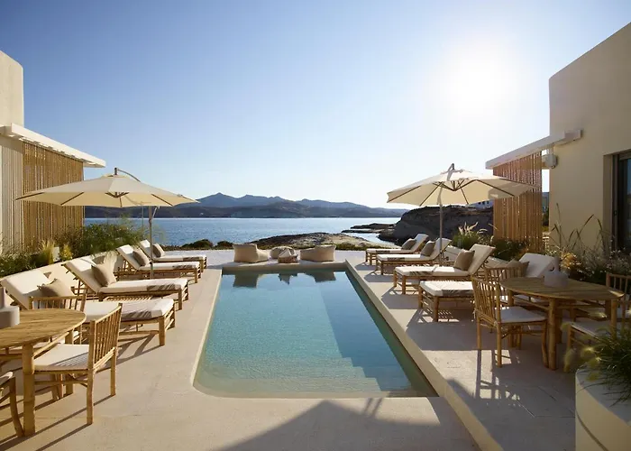 White Pebble Hotel 5*