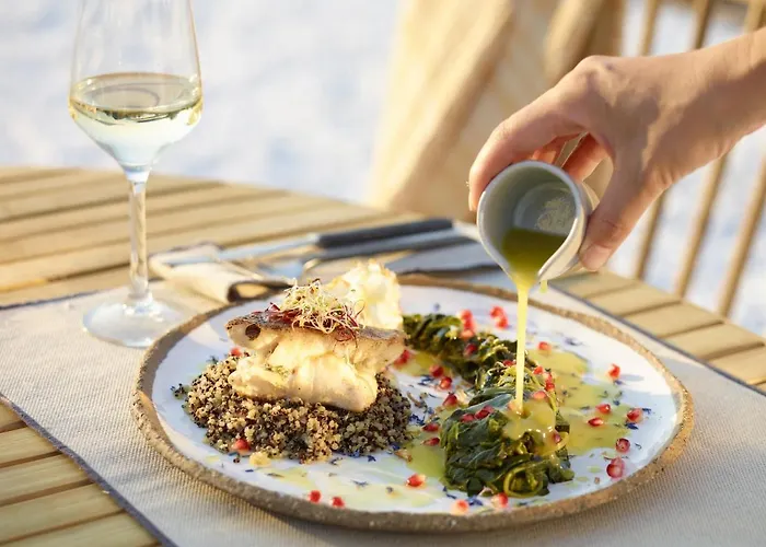 White Pebble Hotel Pollonia