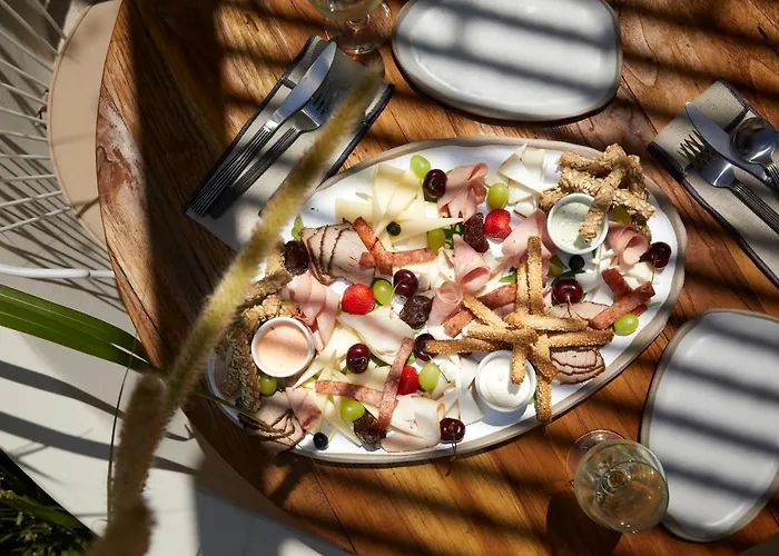 酒店 White Pebble 5*