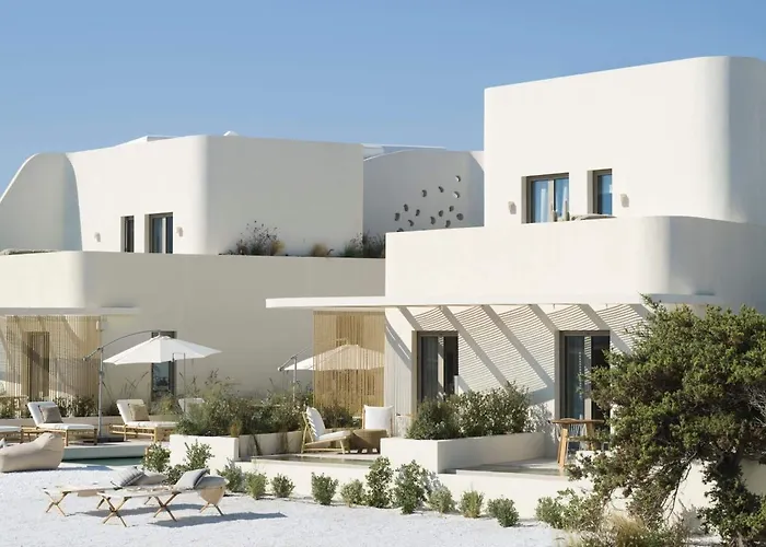 White Pebble Hotel 5*