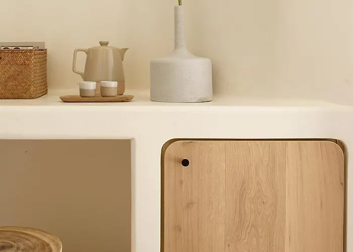 White Pebble Pollonia